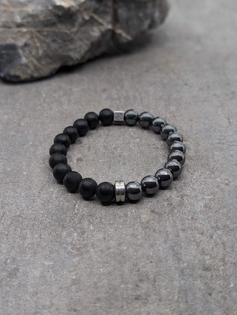 Bracelet bicolore en hématite et agate noire dépolie 8mm