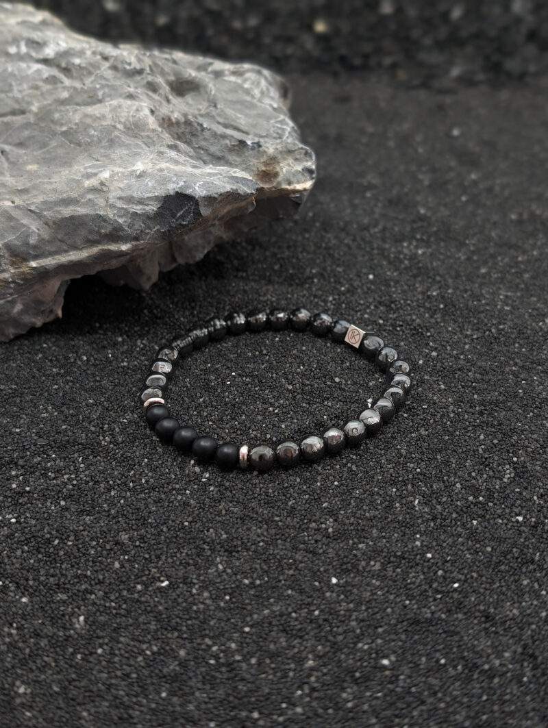 Bracelet en hématite et agate noire dépolie 6mm