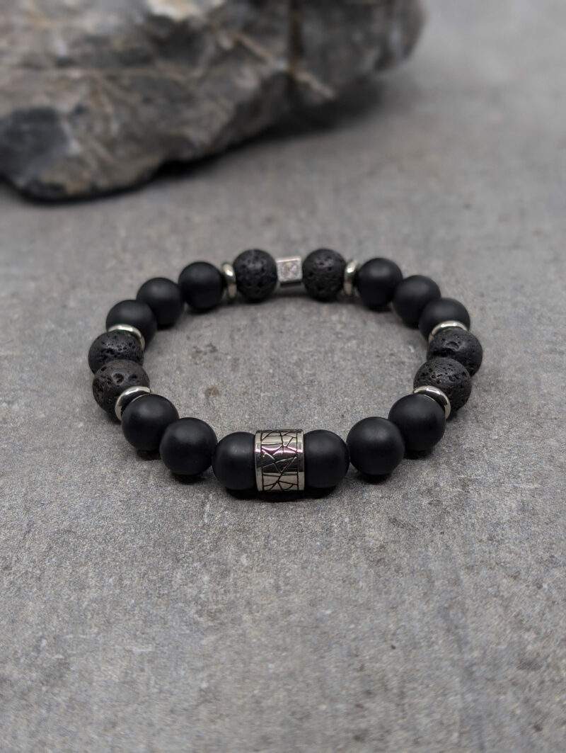 Bracelet en agate noire dépolie et pierre de lave 10 mm